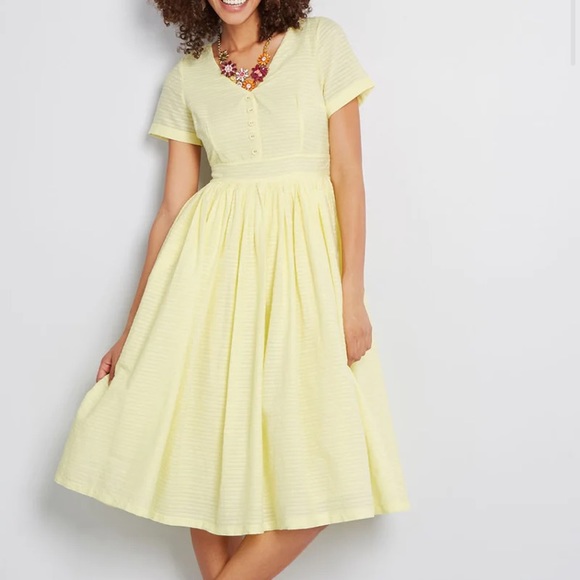 Modcloth Fabulous Fit & Flare Shirt Dress in buttercup daffodil yellow 🌼 - Picture 11 of 17